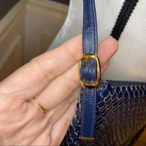 Whiting and Davis cross body alumesh purse - Picture 6 of 9